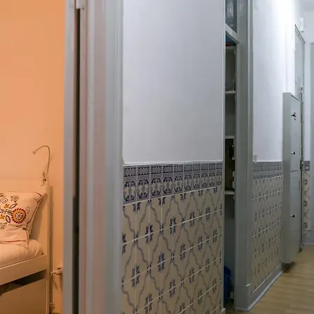 So Far So Homely Lisboa